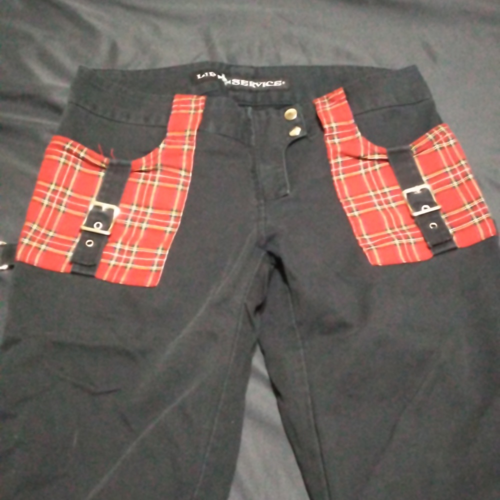 Vintage Lip Service capis